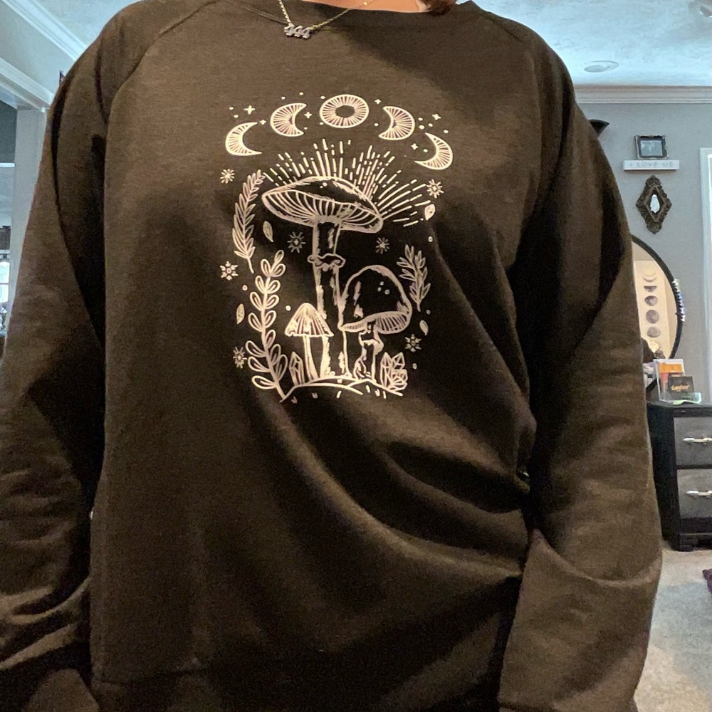 Mushroom pullover